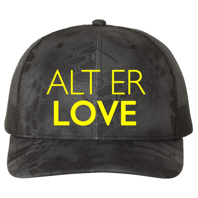 Alt Er Love - Skam Richardson Premium Trucker Snapback Cap  Kryptek Typhon Black