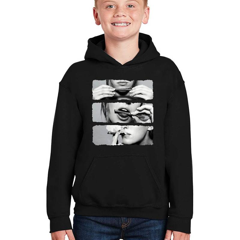 Girls love blunts Unisex T-shirts