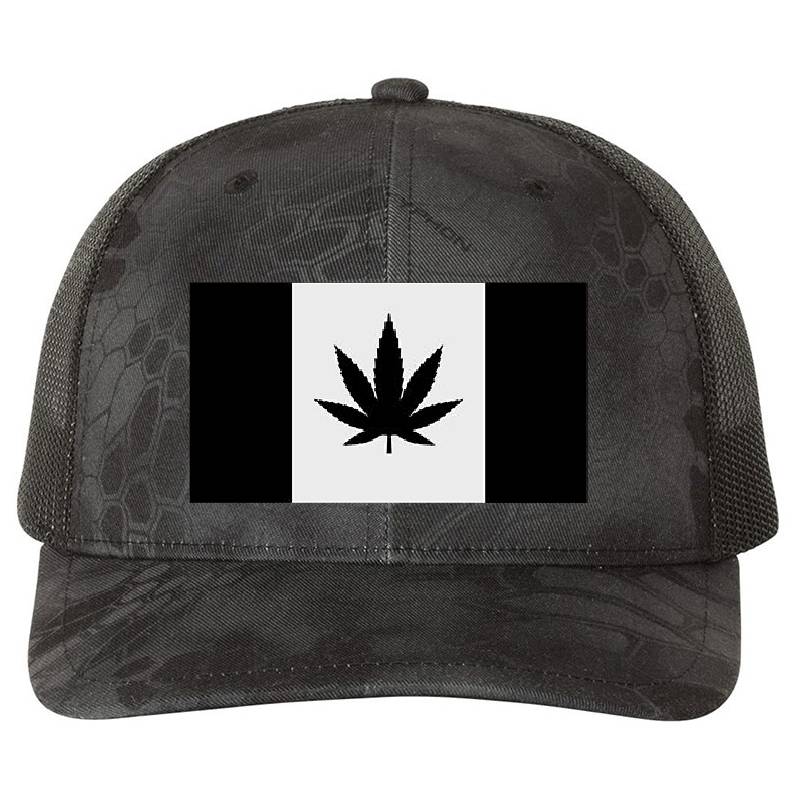 CANADA FLAG CANNABIS FLAG Unisex T-shirts